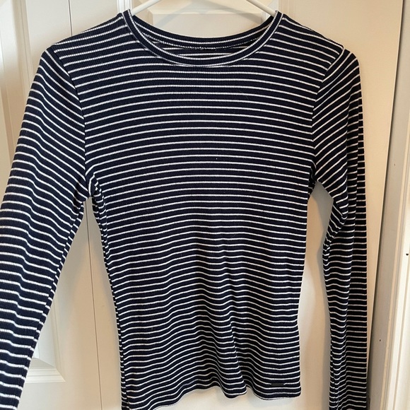 hollister slim tee - Picture 2 of 4